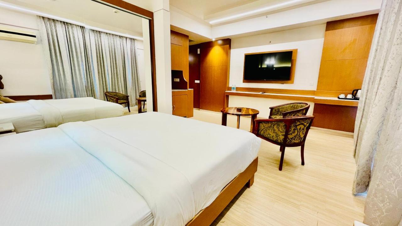 Neel Skye - Couple Friendly - Dlf My Pad, Gomtinagar , Lucknow Aparthotel Exterior photo